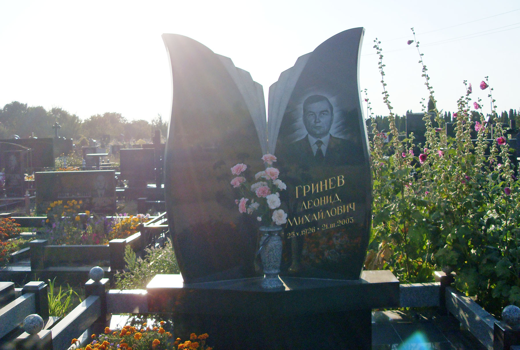 Гранитные памятники для двоих