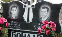 Гранитные двойные памятники